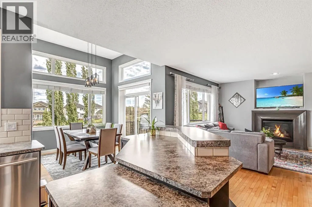 284 Kincora Heights NW