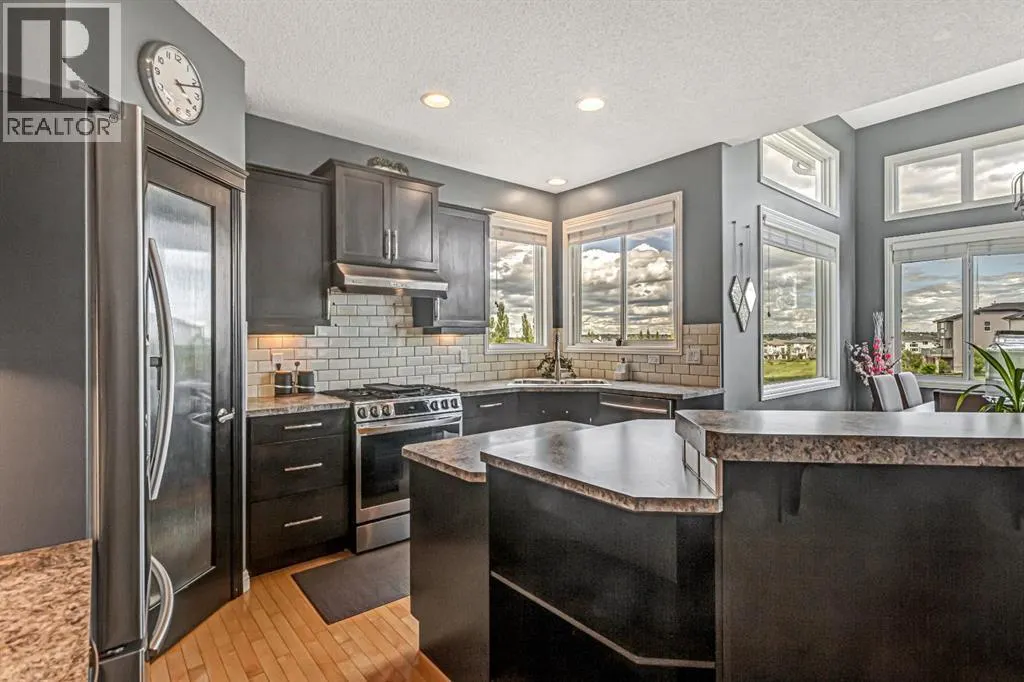 284 Kincora Heights NW