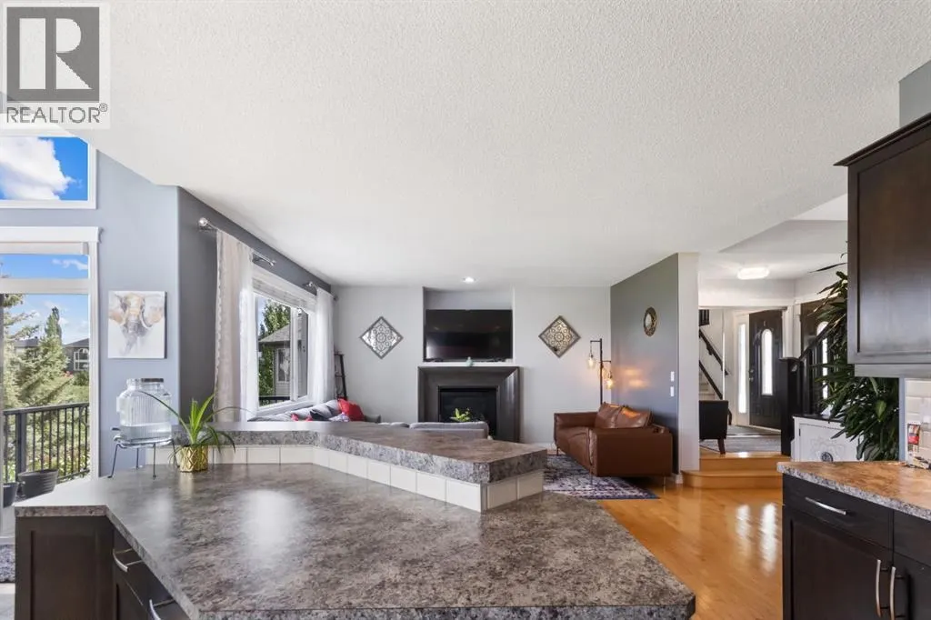 284 Kincora Heights NW