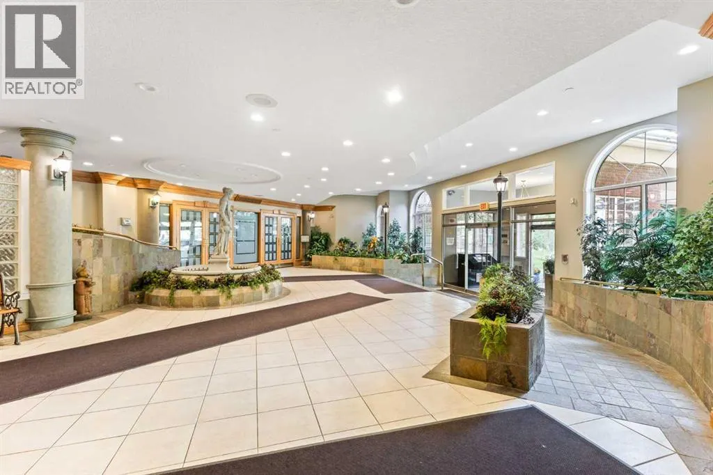 321, 200 Lincoln Way SW