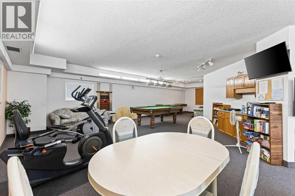 321, 200 Lincoln Way SW