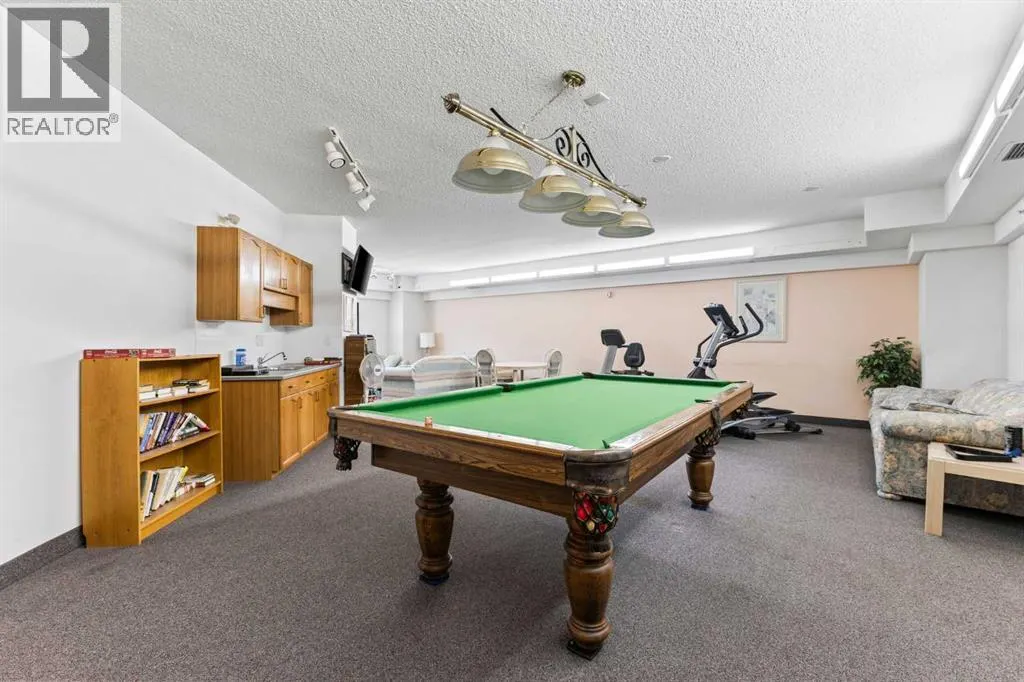 321, 200 Lincoln Way SW