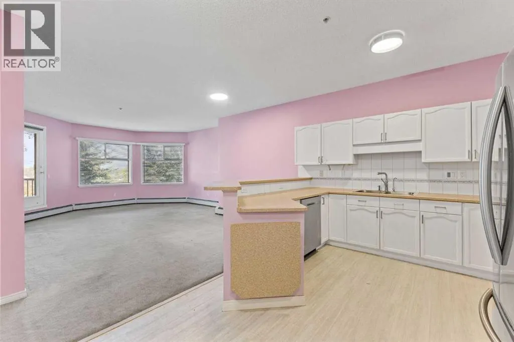 321, 200 Lincoln Way SW