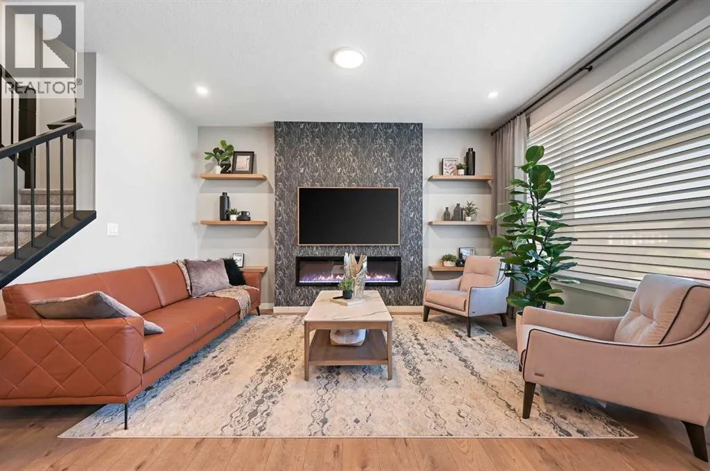 905 Cranbrook Gardens SE