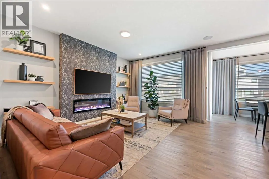 905 Cranbrook Gardens SE