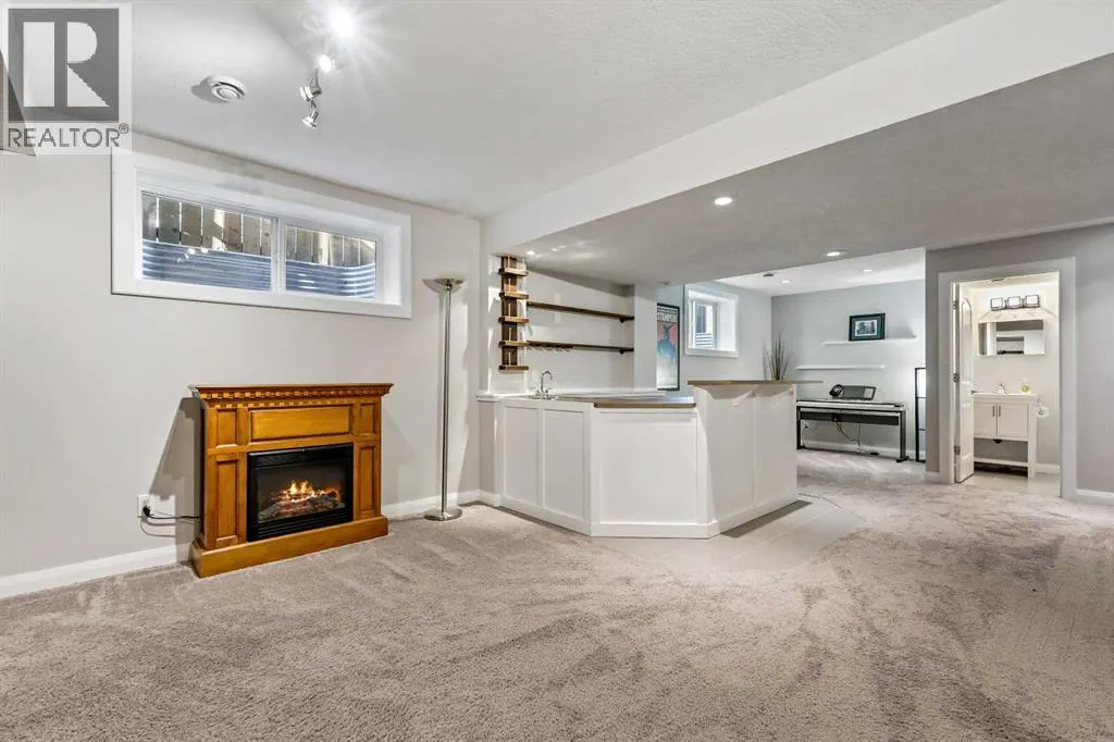 2530 Ravenswood View SE