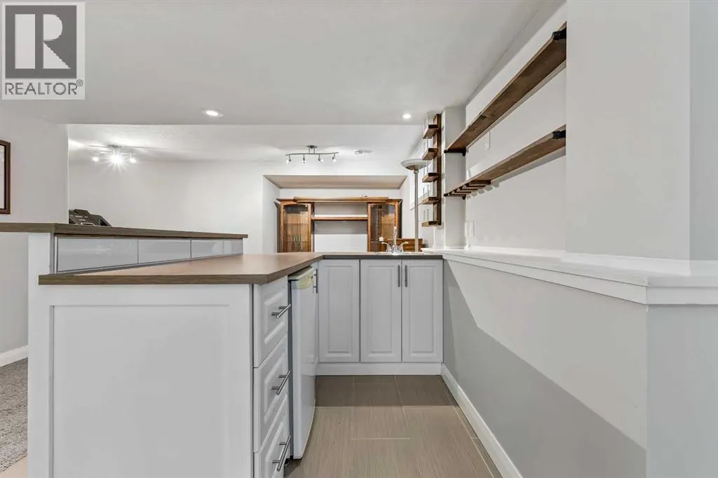 2530 Ravenswood View SE