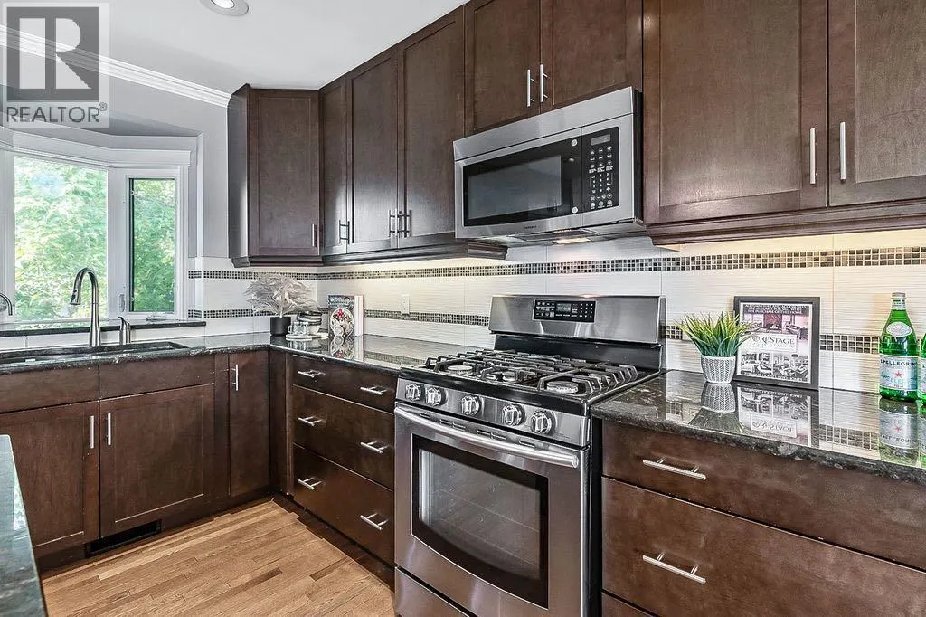 41 Mackay Drive SW