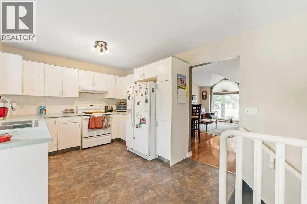 1224 Thorburn Drive SE