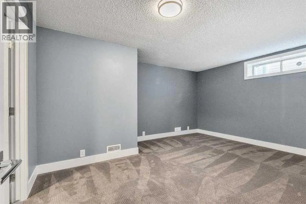 129 Edgebrook Gardens NW