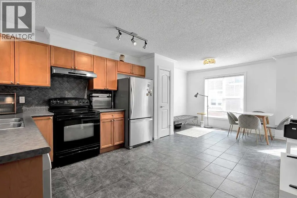 216 Toscana Gardens NW