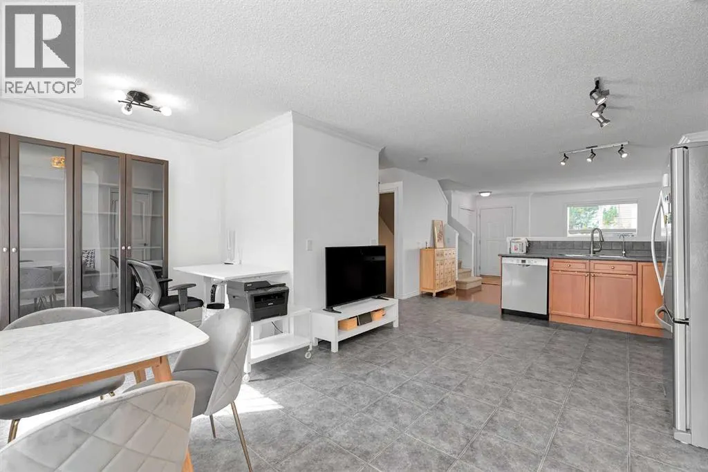 216 Toscana Gardens NW