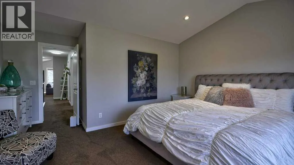 145 Kinniburgh Gardens