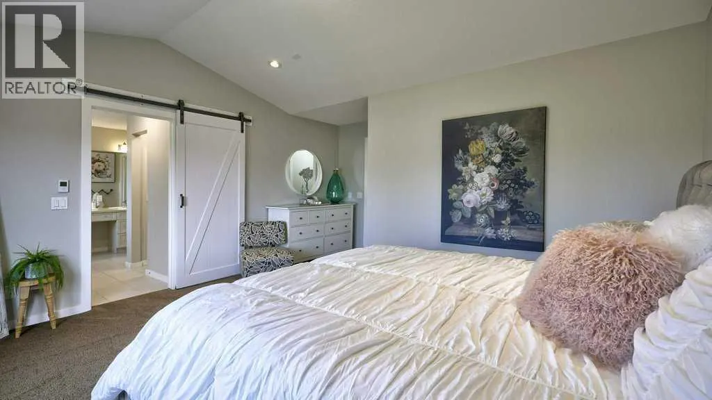 145 Kinniburgh Gardens