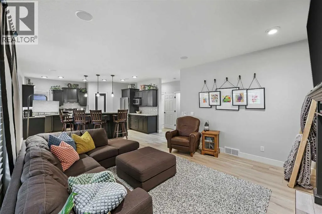 37 Coopers Close SW