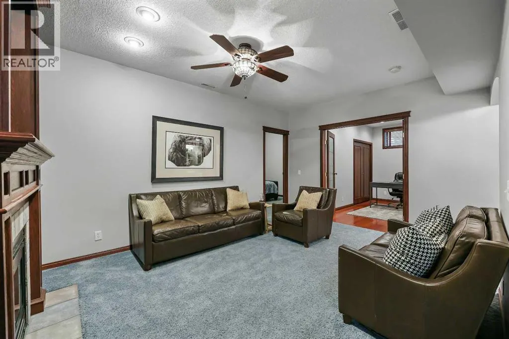 37 Coopers Close SW