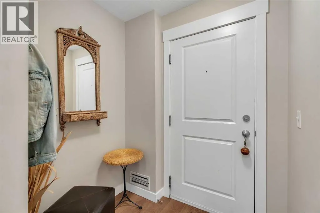 1401, 11 Mahogany Row SE