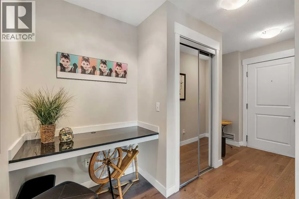 1401, 11 Mahogany Row SE