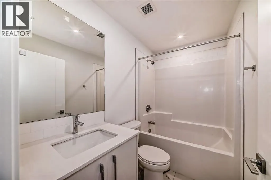 2409, 395 Skyview Parkway NE