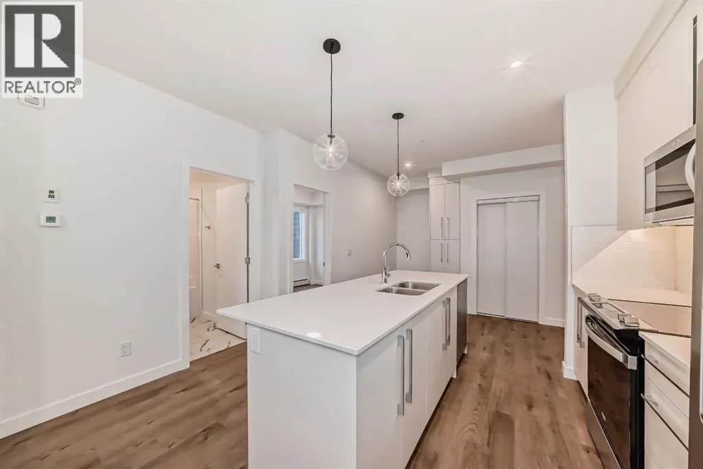 2409, 395 Skyview Parkway NE
