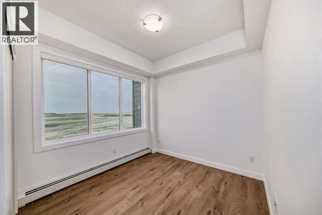 2409, 395 Skyview Parkway NE
