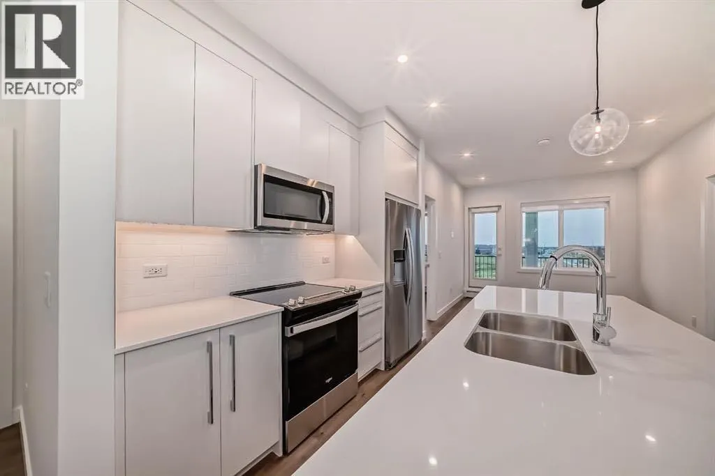 2409, 395 Skyview Parkway NE
