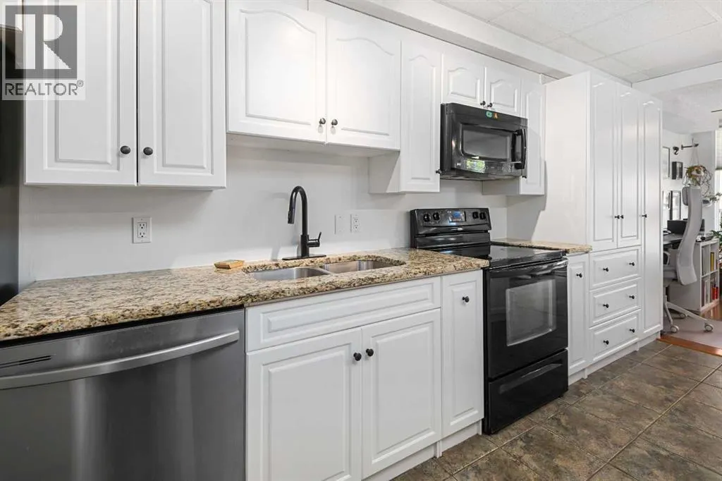 515, 300 Meredith Road NE