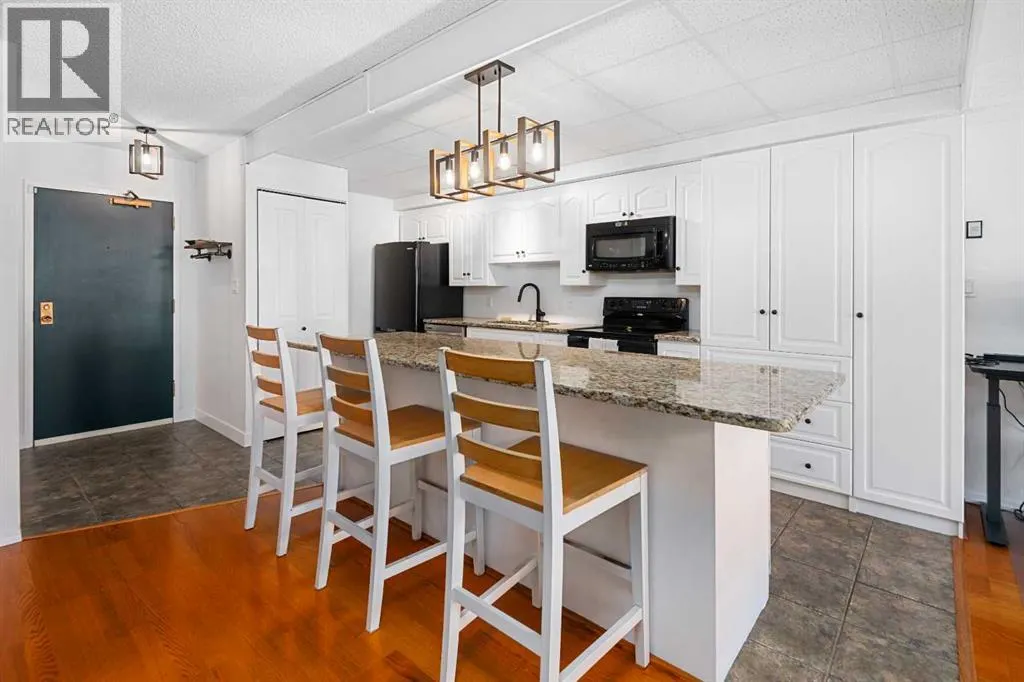 515, 300 Meredith Road NE