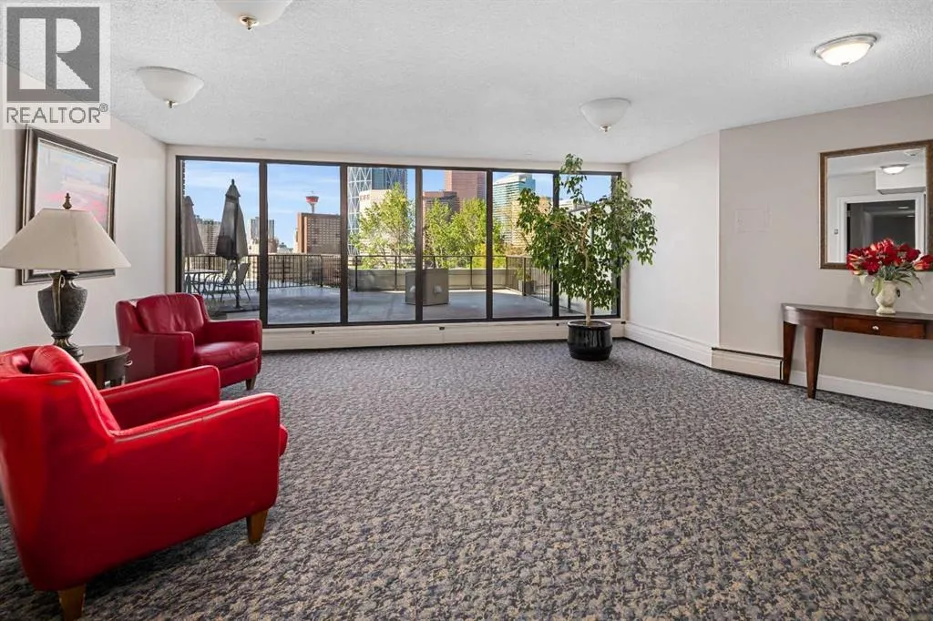 515, 300 Meredith Road NE