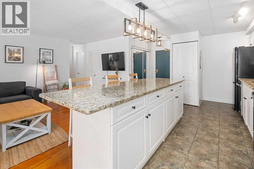 515, 300 Meredith Road NE