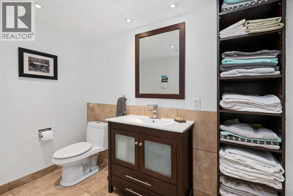 515, 300 Meredith Road NE