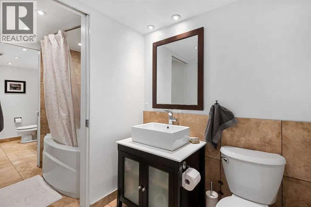 515, 300 Meredith Road NE