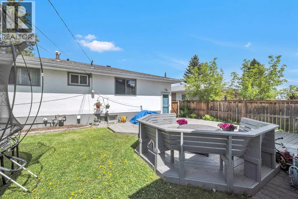 300 Sackville Drive SW