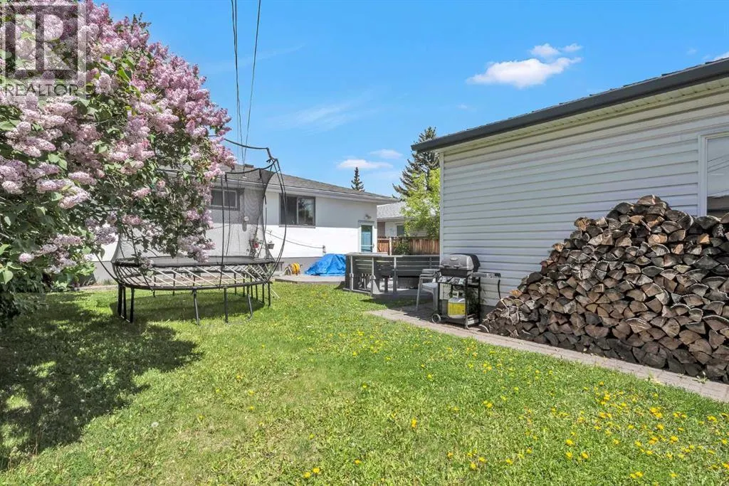 300 Sackville Drive SW