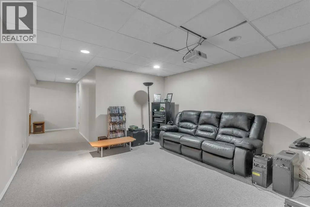 300 Sackville Drive SW