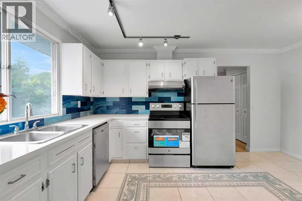 300 Sackville Drive SW