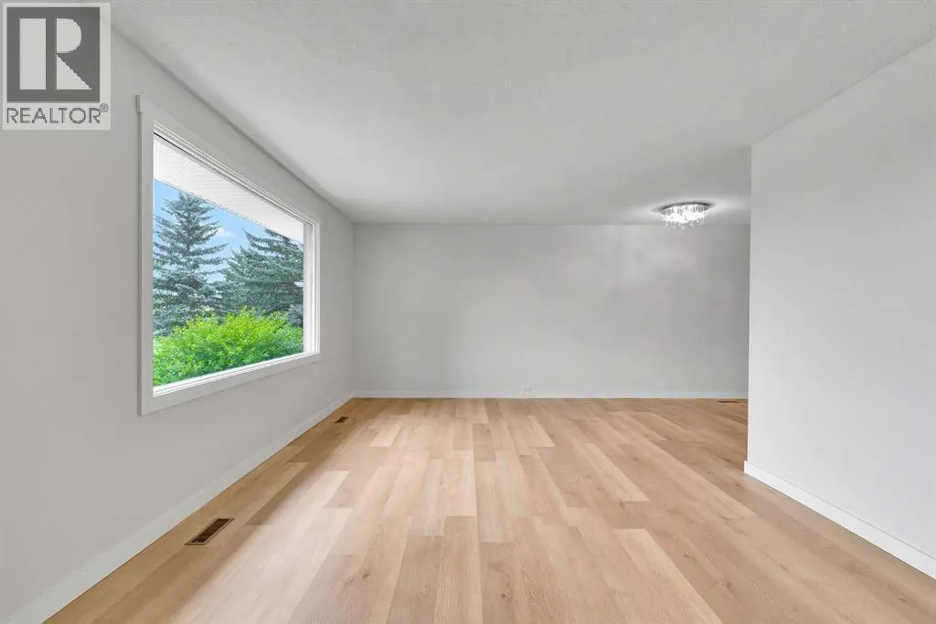 300 Sackville Drive SW
