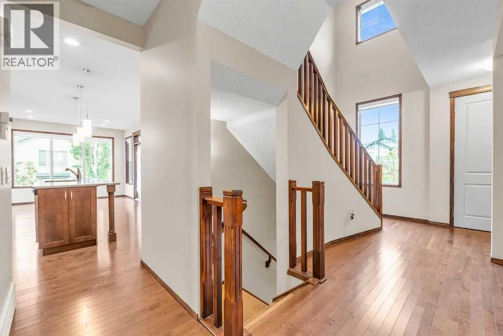 64 Everoak Park SW