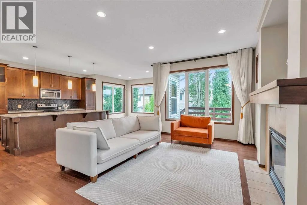 64 Everoak Park SW