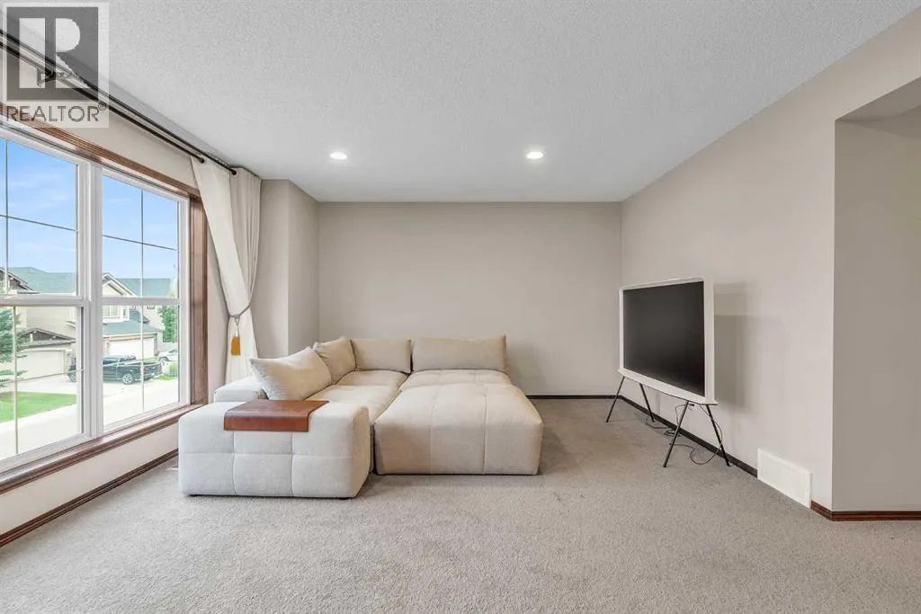 64 Everoak Park SW