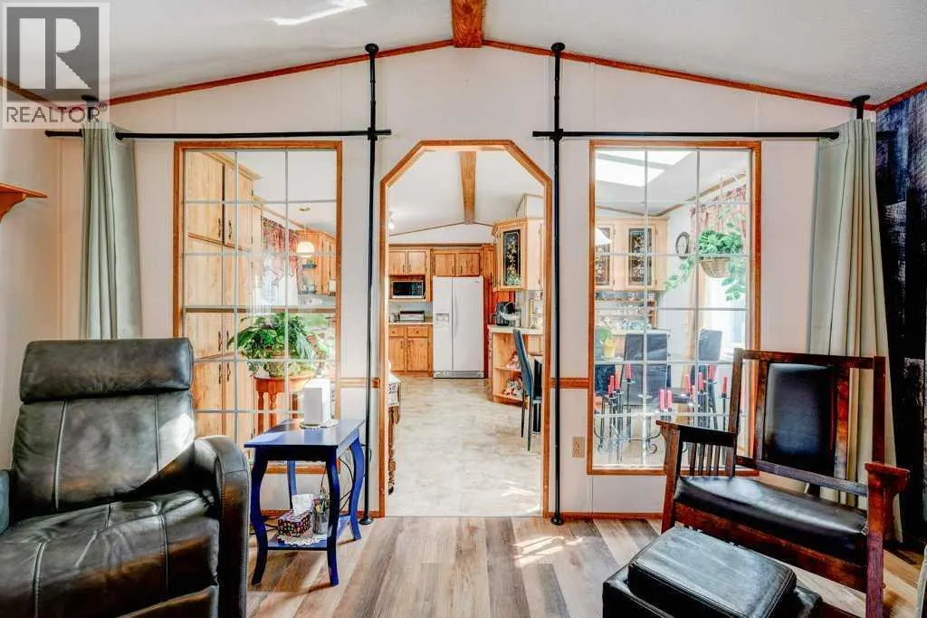 3126 Burroughs Manor NE