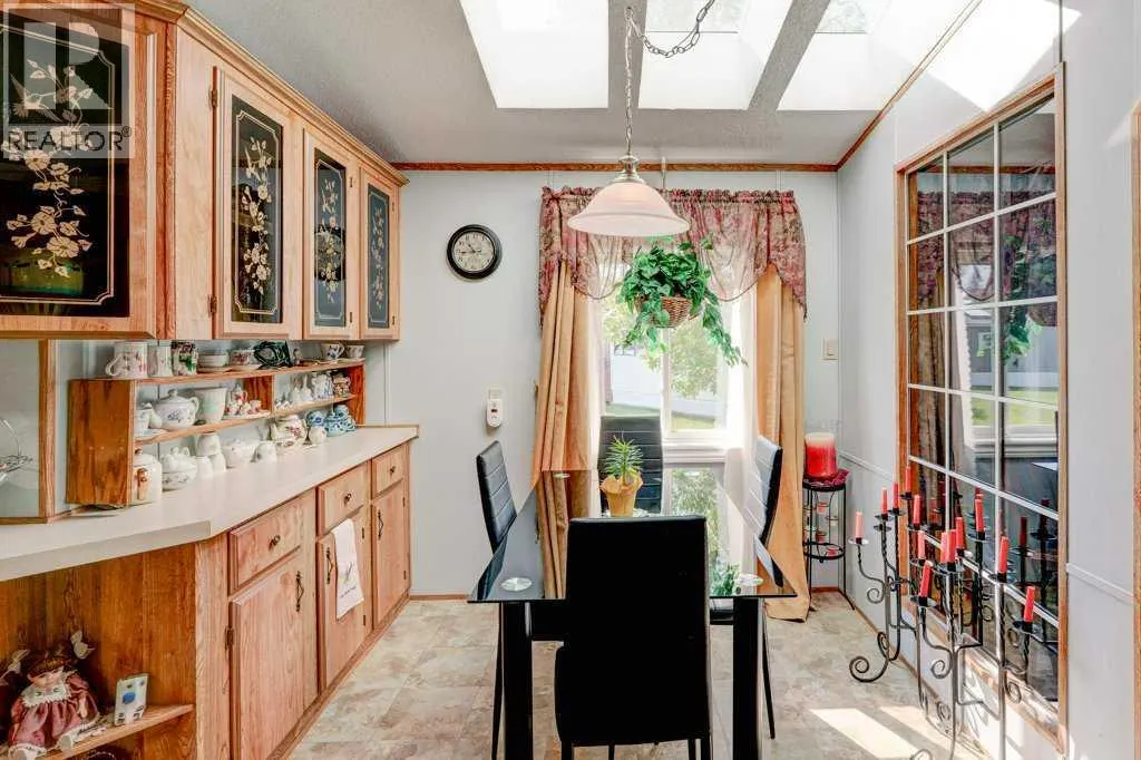 3126 Burroughs Manor NE