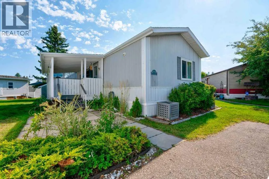 3126 Burroughs Manor NE