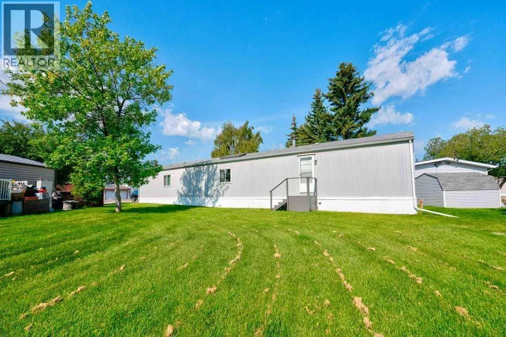 3126 Burroughs Manor NE