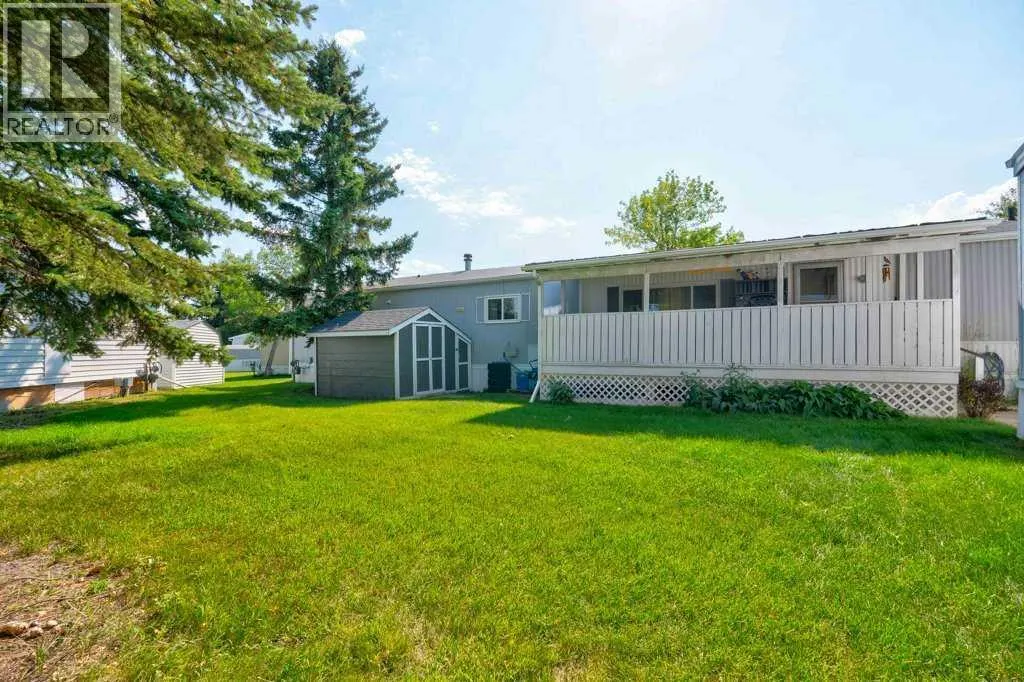 3126 Burroughs Manor NE