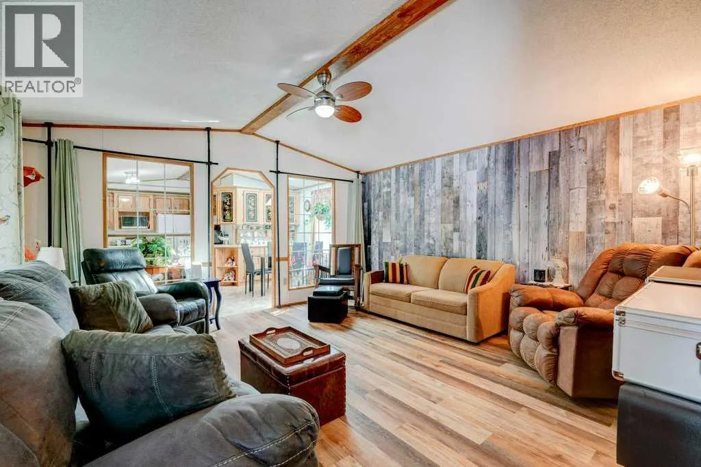 3126 Burroughs Manor NE