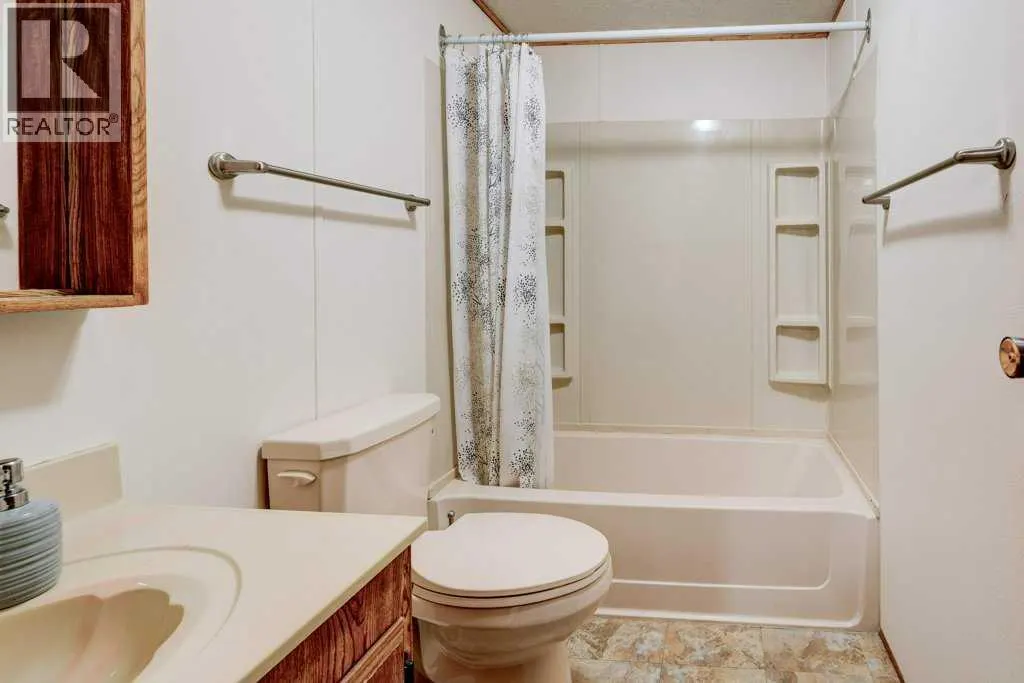 3126 Burroughs Manor NE
