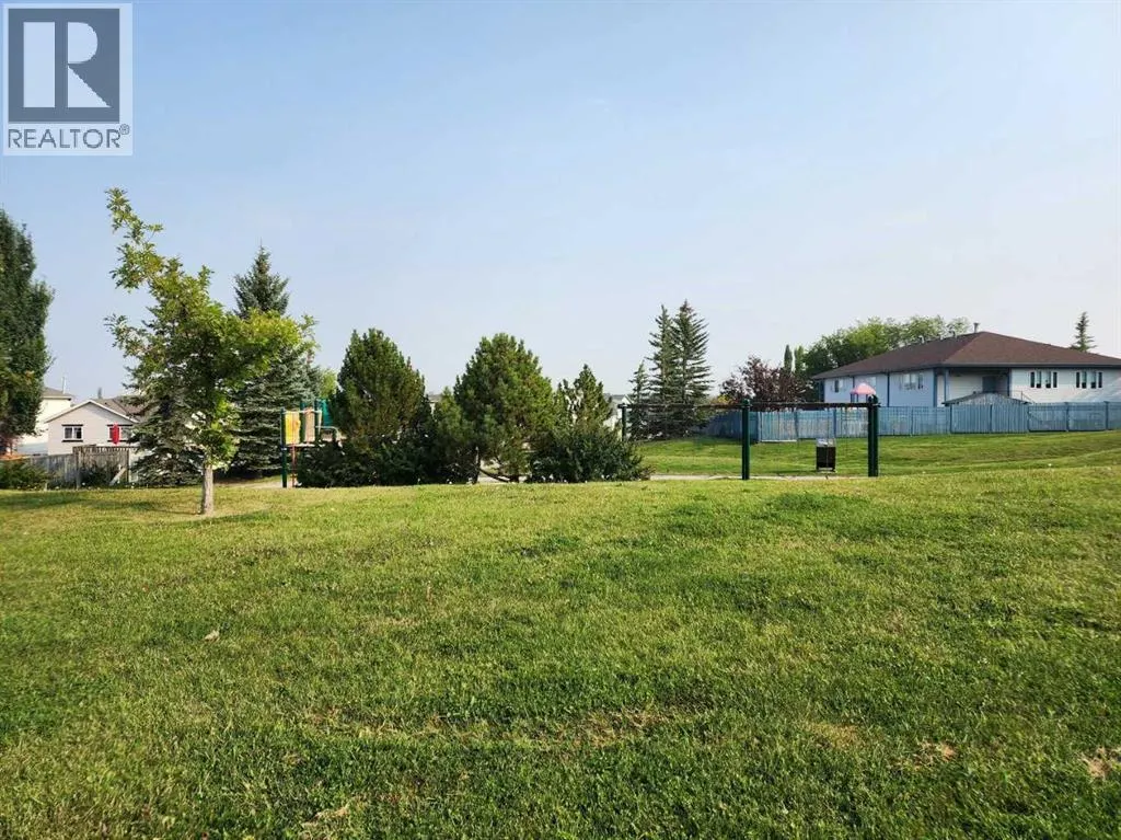 9 Country Hills Rise NW