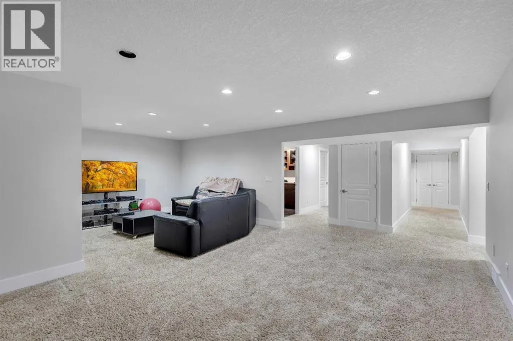168 Aspenshire Drive SW
