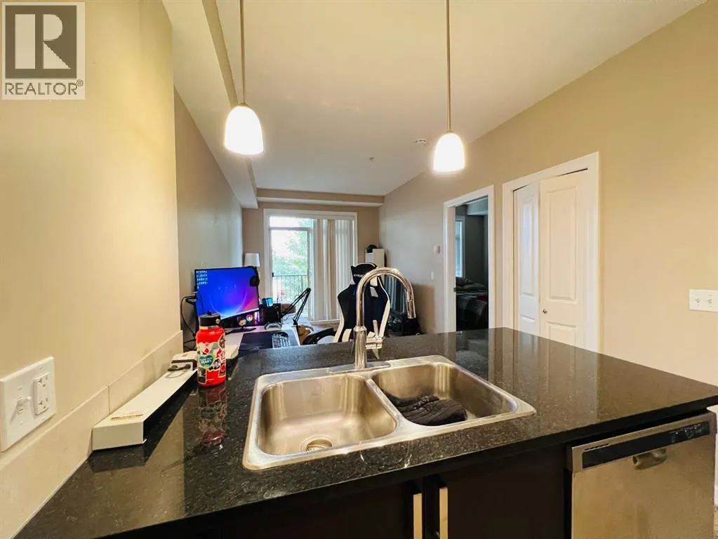 312, 117 Copperpond Common SE